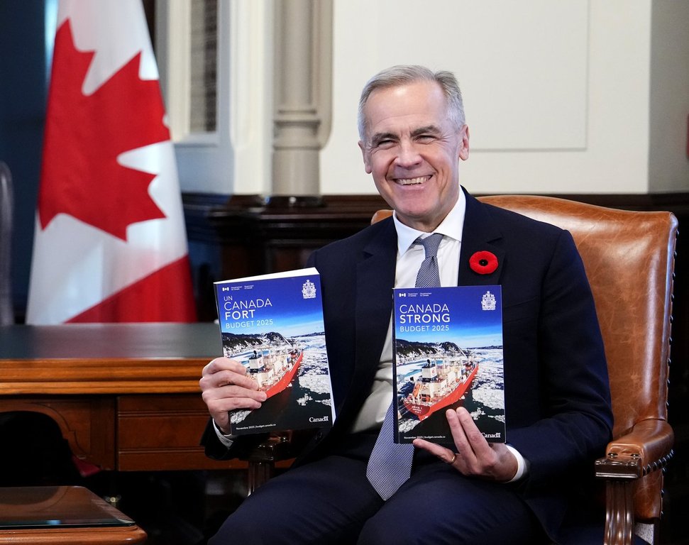 To chop spending, Ottawa will cut science, tourism, foreign aid programs