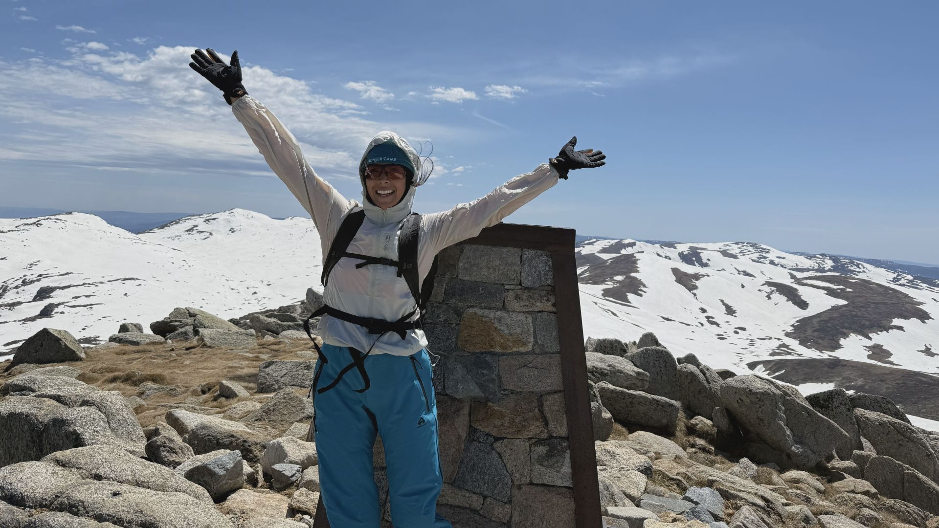 Двадесет и три годишната Симран Баджва е на път към