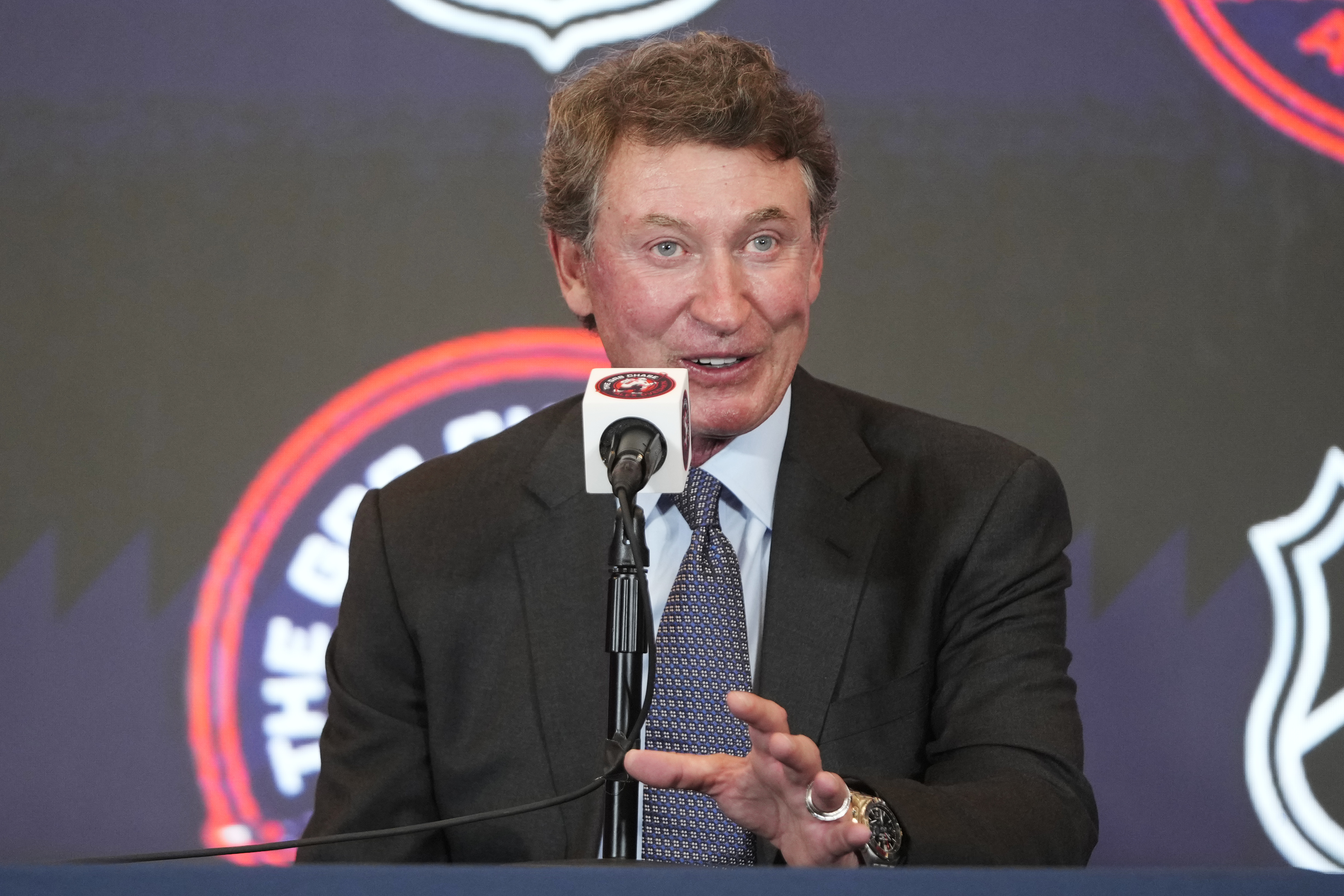 Хокейната легенда Уейн Грецки говори открито за канадските си корени