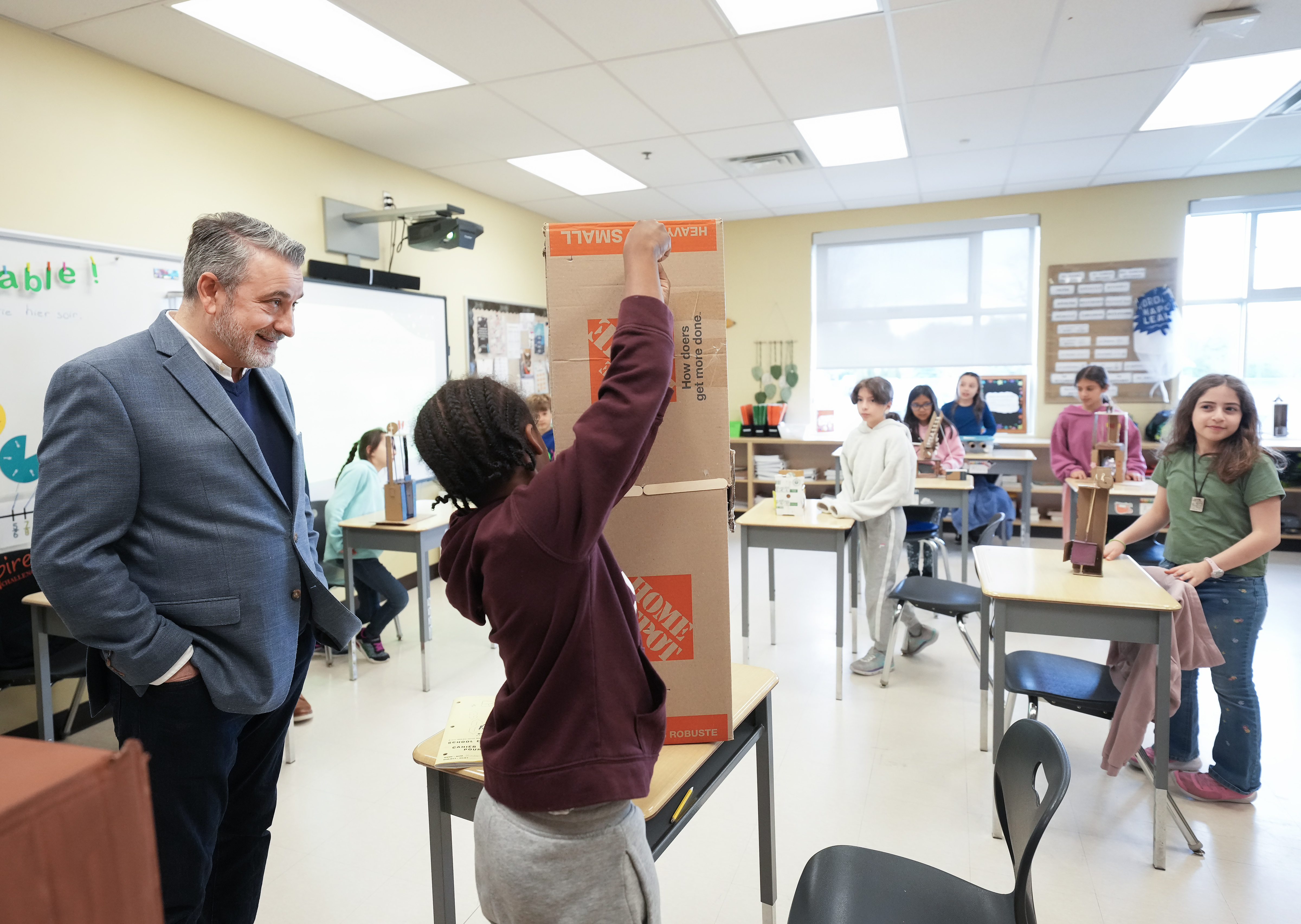 Министърът на образованието на Онтарио казва че въпреки че няма