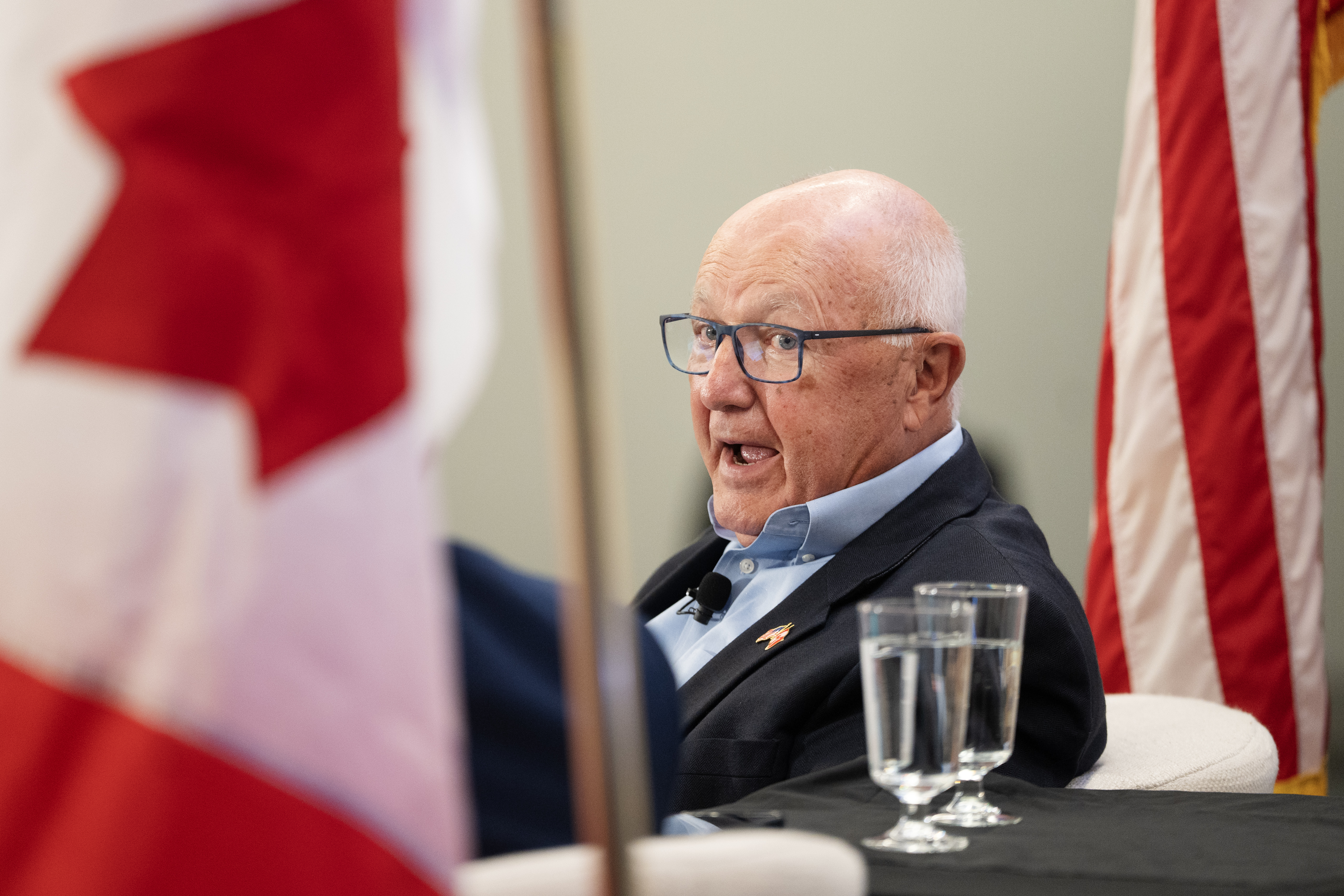 Посланикът на САЩ в Канада в сряда предупреди федералните и