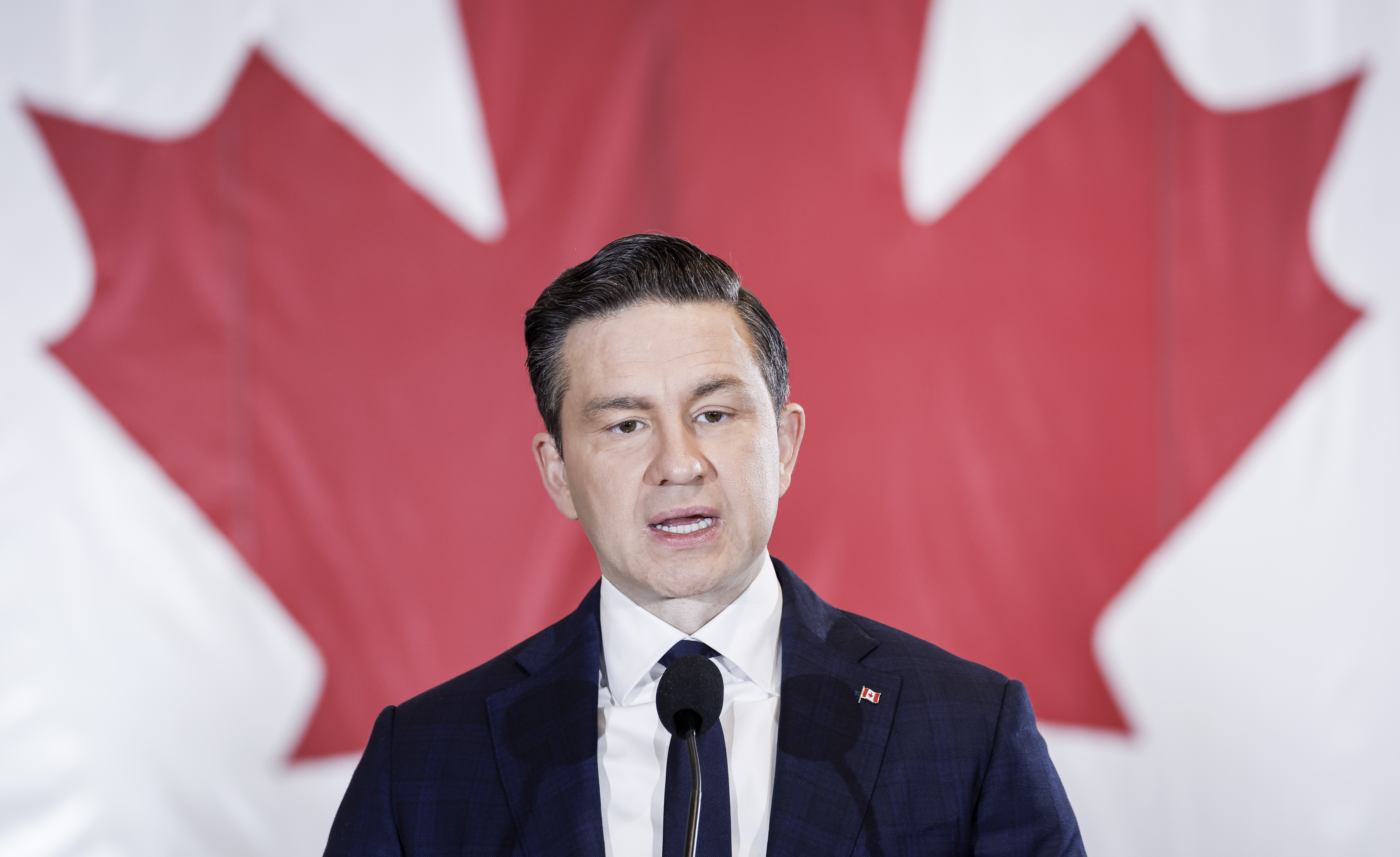 Лидерът на консерваторите Пиер Поилиевре и неговият офис няма да