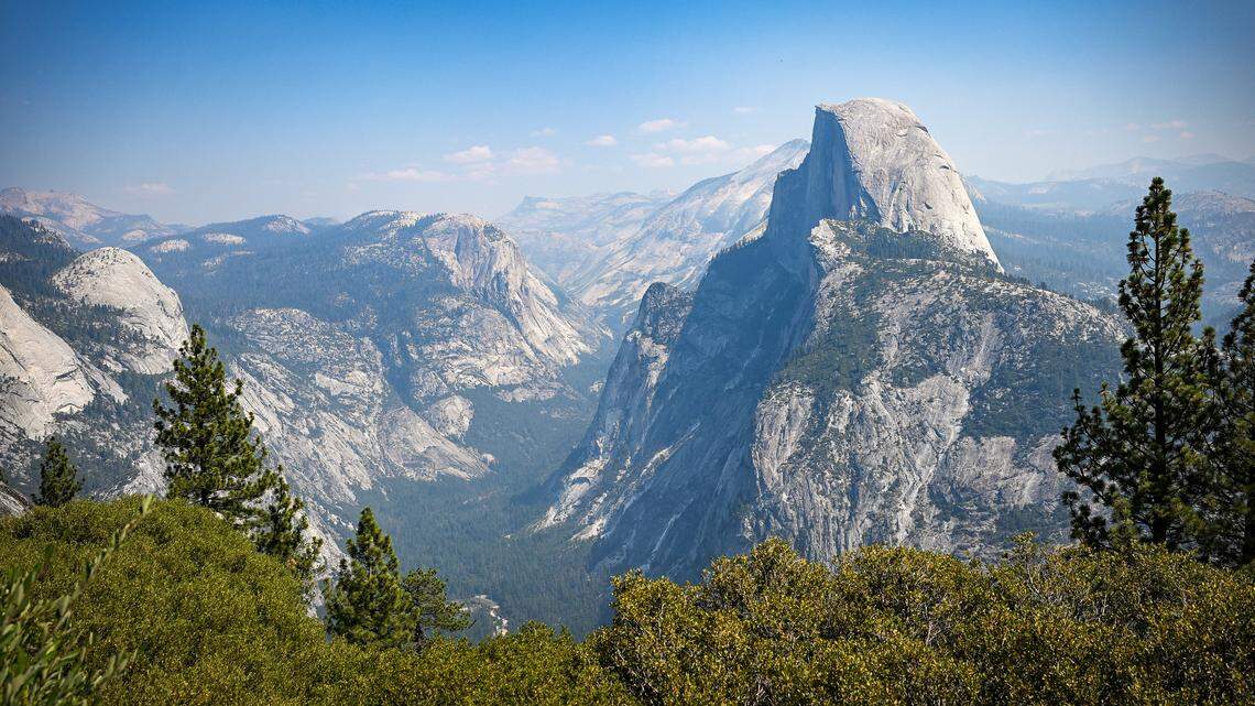 U.S. national parks to charge non-Americans higher entry fees than residents