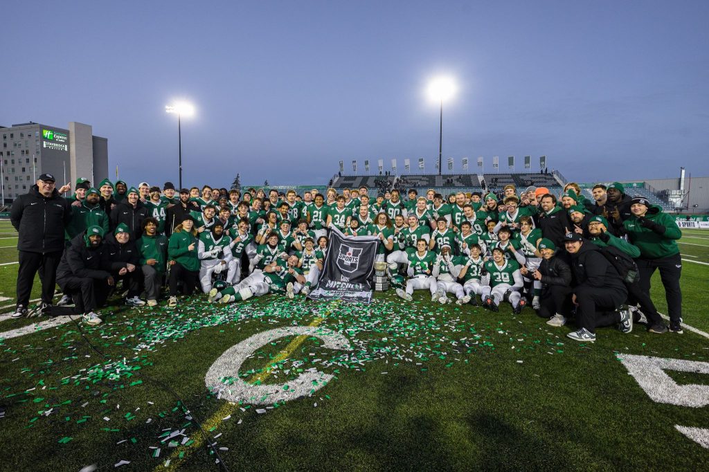 Щурмувайки терена след като часовникът удари нули при най голямата си