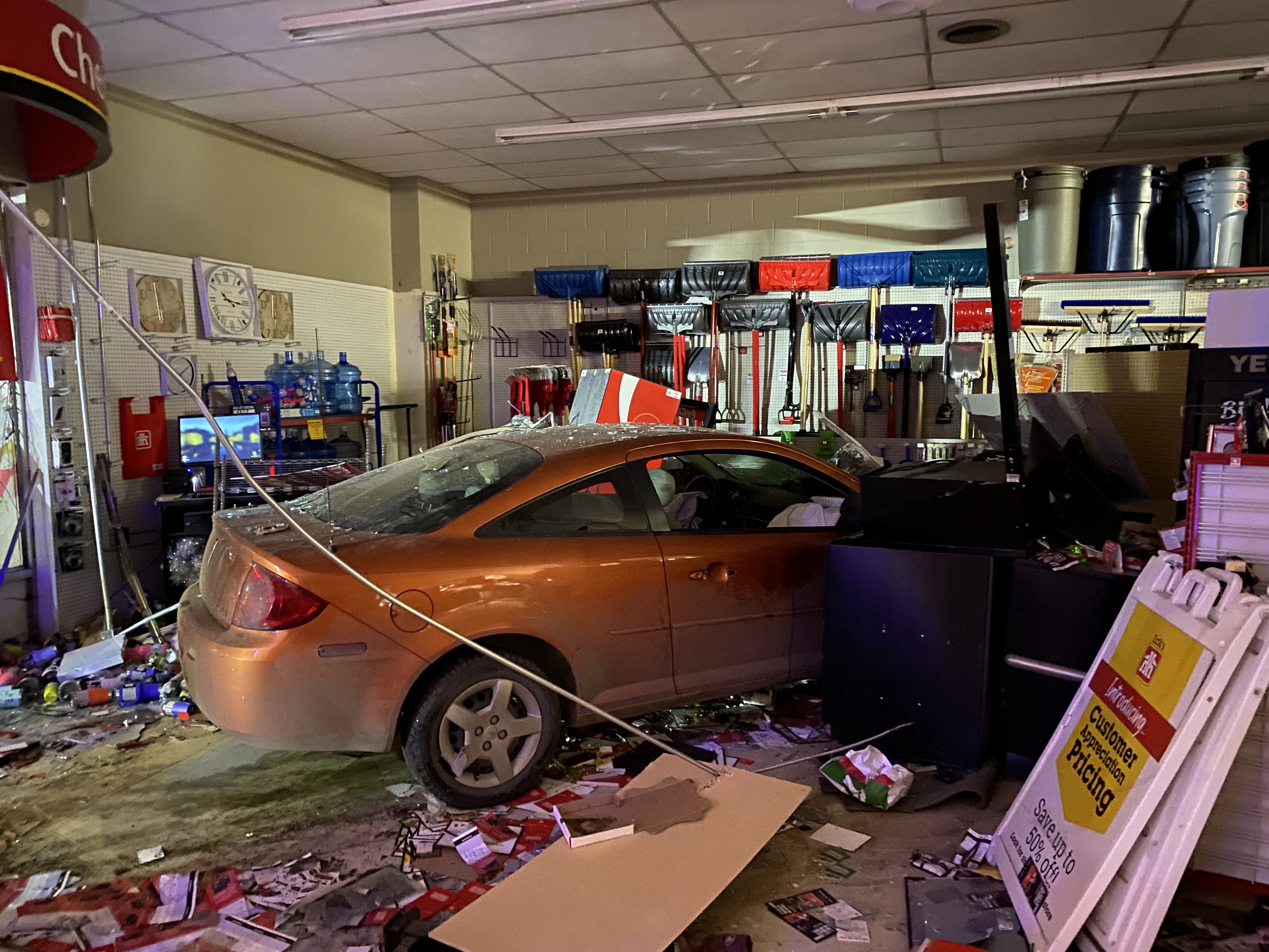 Saskatoon police investigating after car crashes into Zak’s Home Hardware store