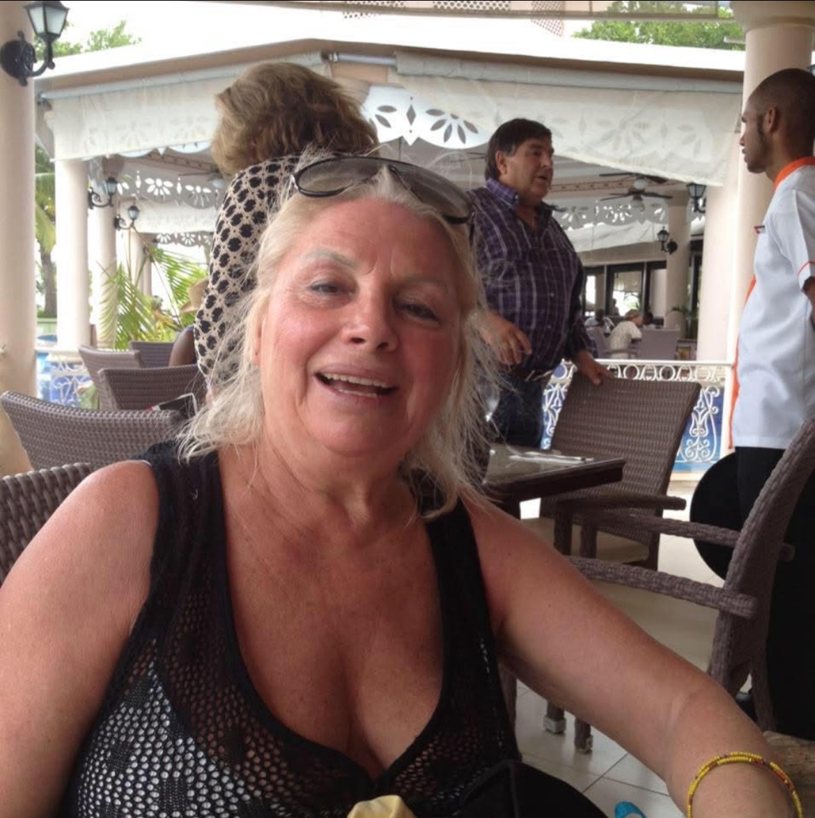 Детективи от отдел Убийства поеха разследването на пожар в къща