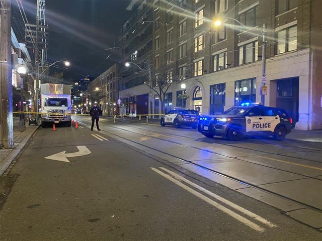 1 man hurt, another killed in separate early morning Toronto shootings