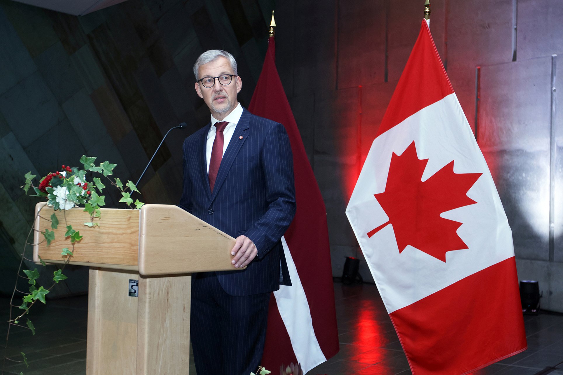 Канада предприема положителни стъпки за увеличаване на разходите си за