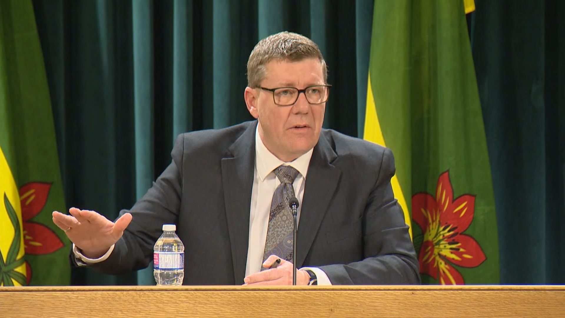 В понеделник министър председателят на Саскачеван Скот Моу се срещна с