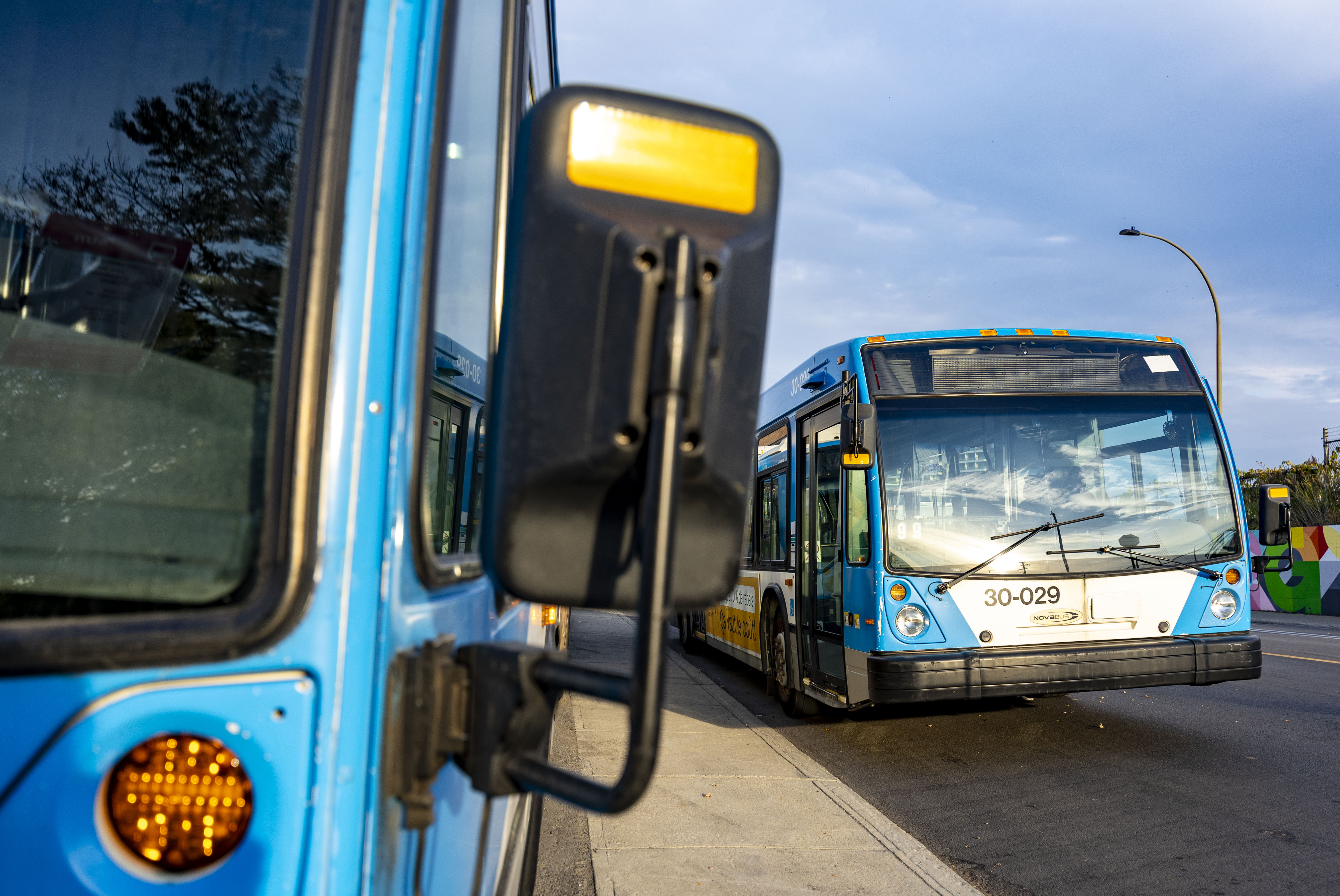 Транзитната услуга в Монреал ще се възобнови постепенно в сряда