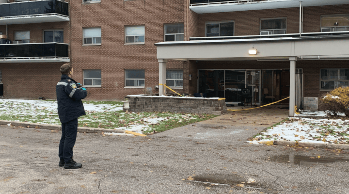 1 dead, 4 hospitalized after apartment fire in Mississauga - Toronto ...