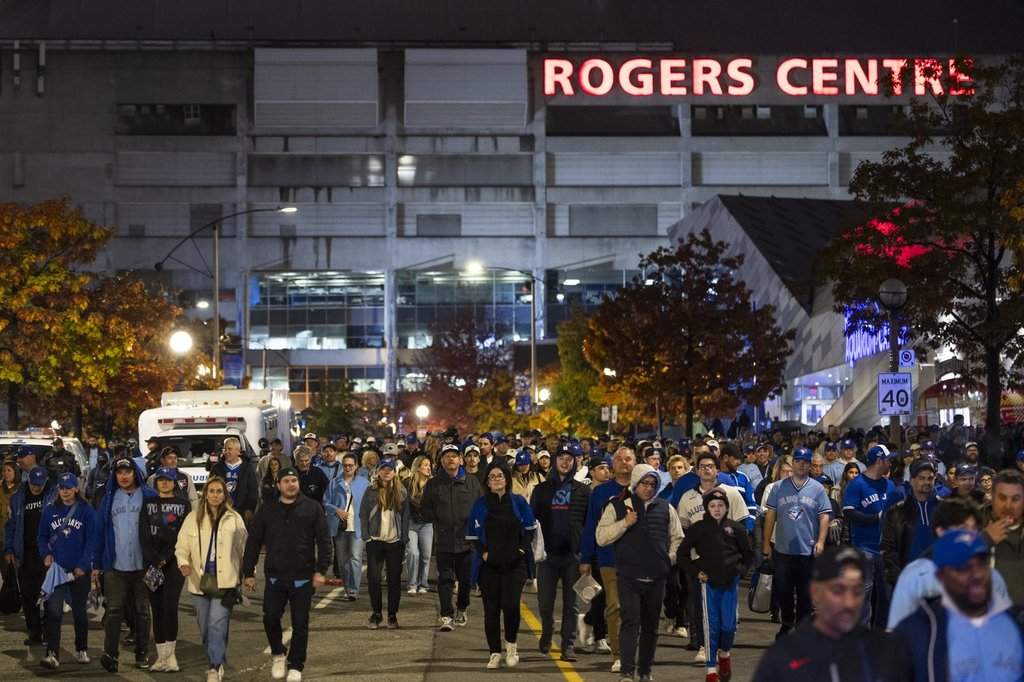 Imagem original da matéria: Ontario season seat holders face uncertainty with Ford’s ticket resale legislation