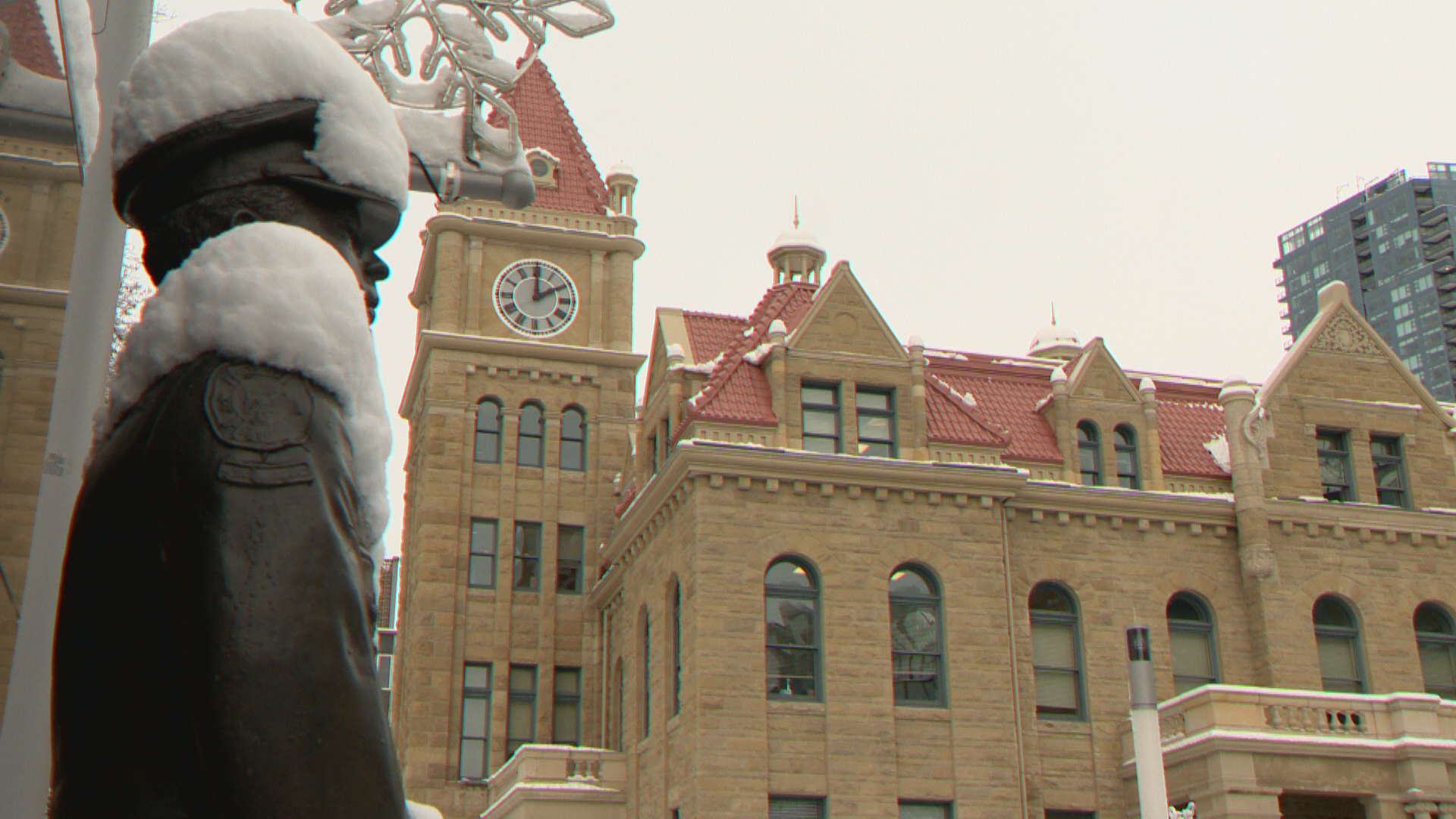 Calgary’s $129M in federal housing funds ‘paused’ pending citywide rezoning status