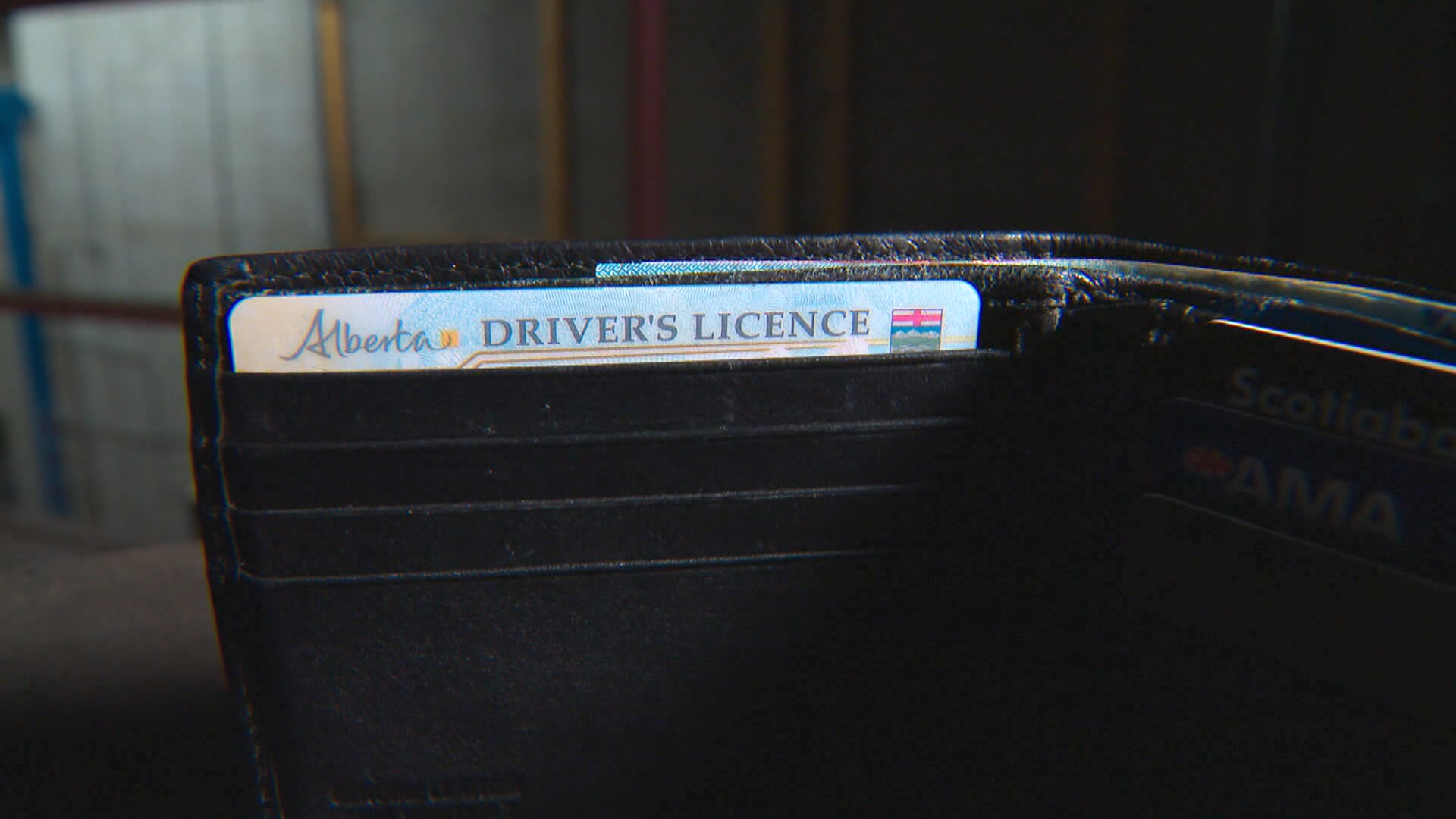 Твърди се че това са няколко допълнителни букви в шофьорските