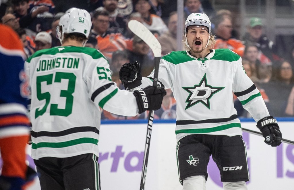 Stars thrash Oilers 8-3 behind scorching start