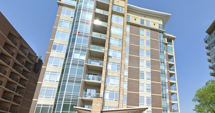 Жена остана с животозастрашаващи наранявания при стрелба в Wellington Crescent: Полицията в Уинипег