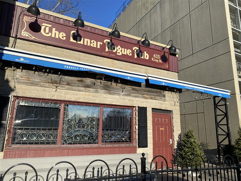 Популярен пъб Fredericton в центъра е отворен отново след последваща