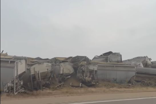 Спешни екипи от окръг Вулкан бяха извикани в четвъртък следобед