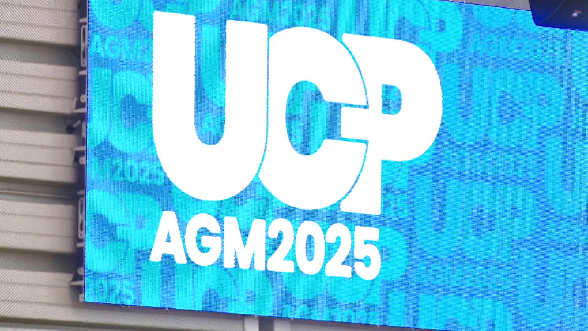 Alberta’s Smith claims recall petitions distracting from government’s ‘amazing’ work