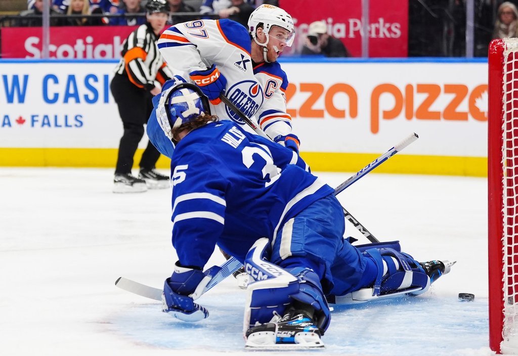 McDavid powers Oilers over Maple Leafs 6-3