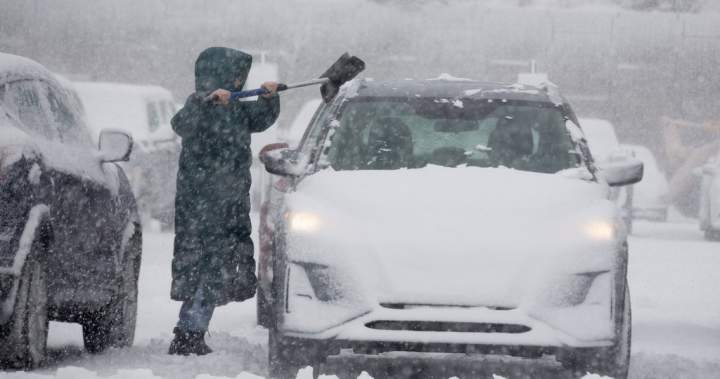 Околна среда на Канада издаде предупреждение за снеговалеж на жълто