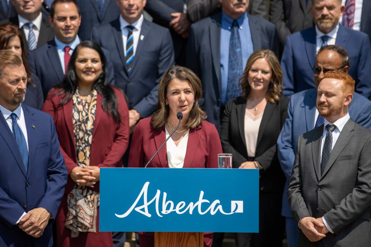 Alberta Premier Danielle Smith with her UCP cabinet behind her, including Calgary-Shaw MLA and Environment Minister Rebecca Schulz, on June 9, 2023. 