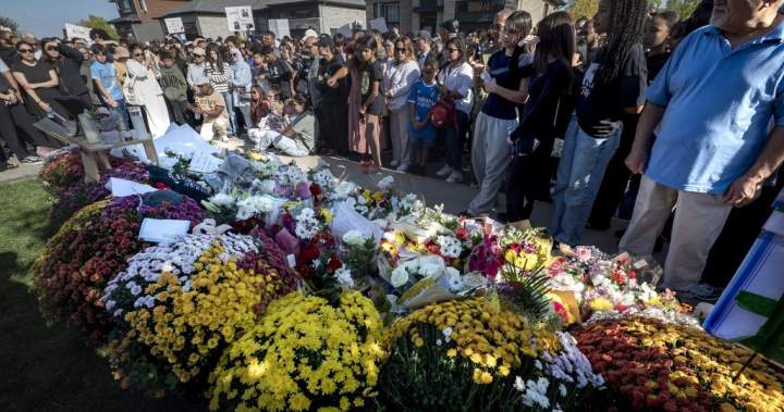 Семейството на 15 годишно момче което беше смъртоносно простреляно от полицията