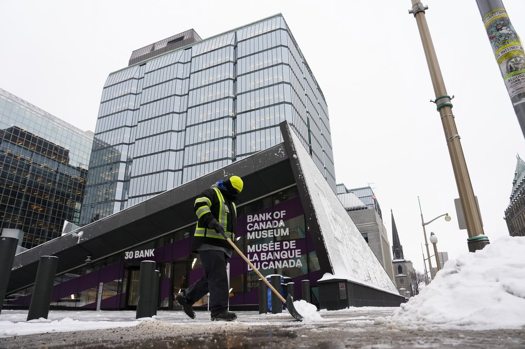 Банката на Канада казва че остава предпазлива към 2026 г