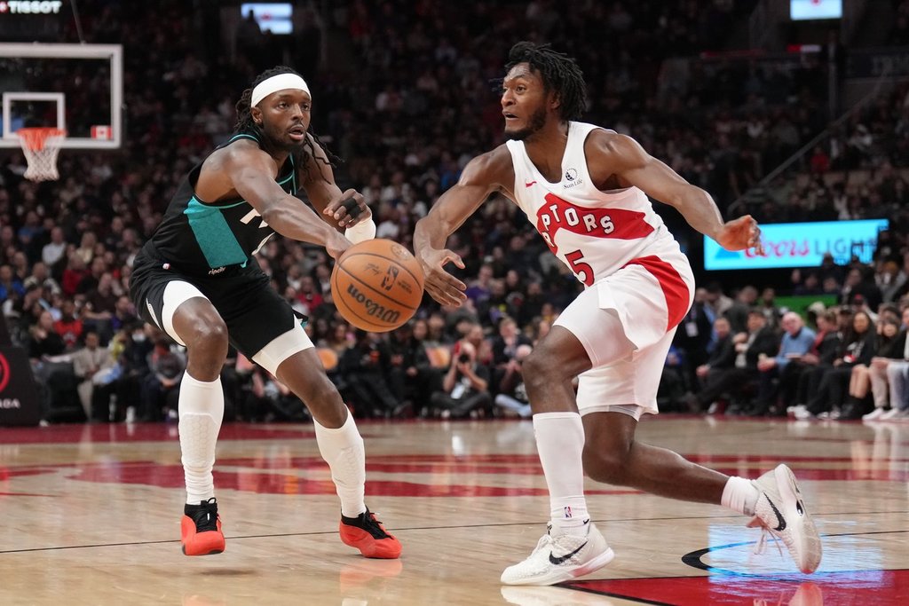 ТОРОНТО – Скоти Барнс вкара 28 точки — включително 13