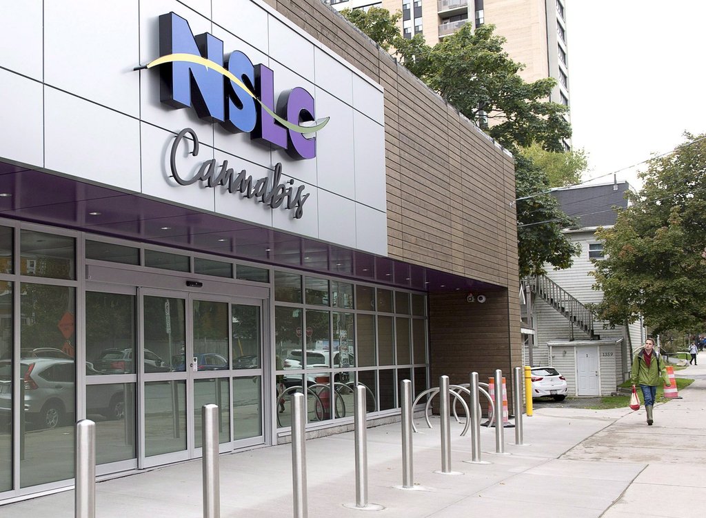 Nova Scotia begins sell off of U.S. booze, plans to donate proceeds to charity