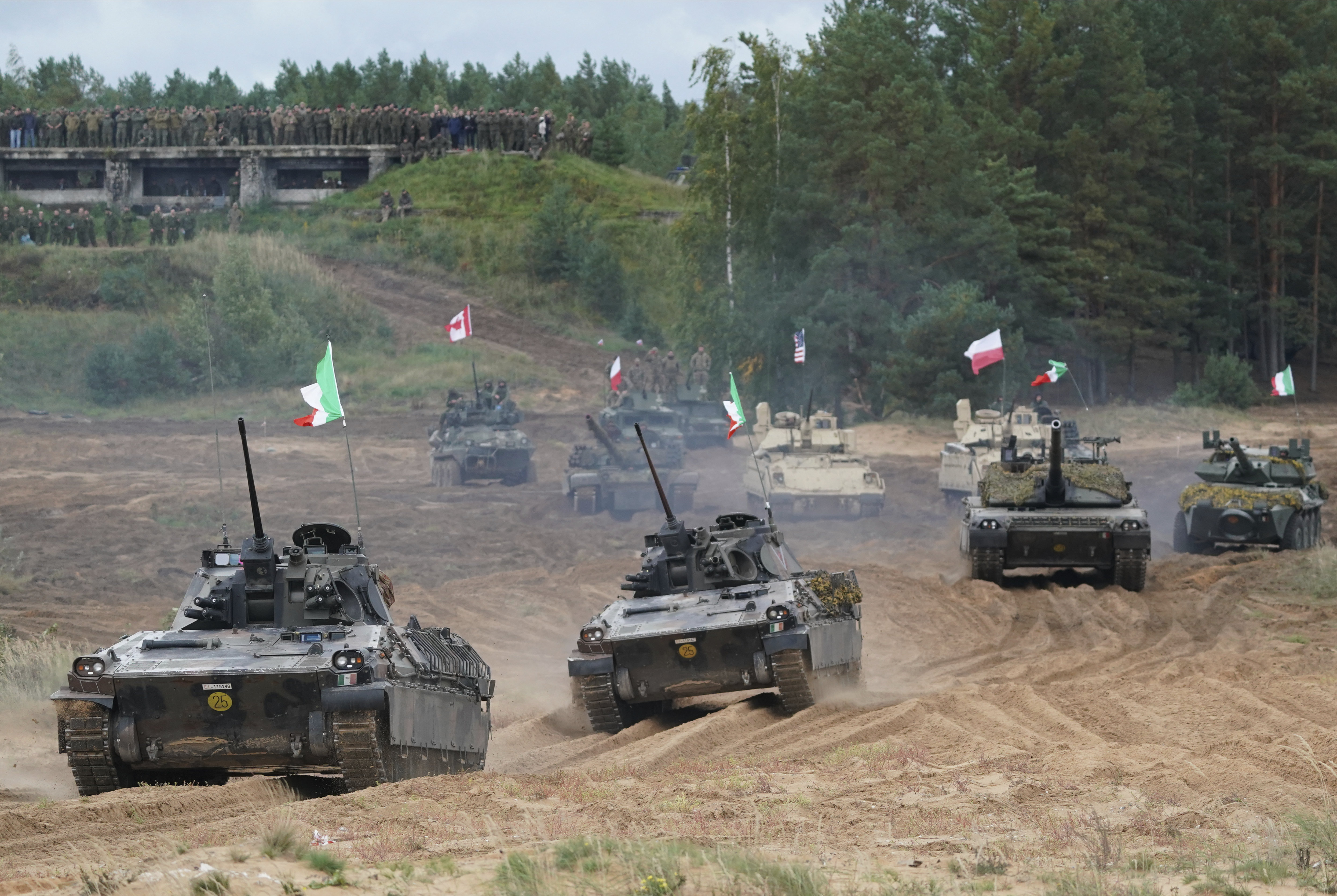 Торонто, Онтарио, се кандидатира да бъде потенциален канадски домакин на нова международна отбранителна банка