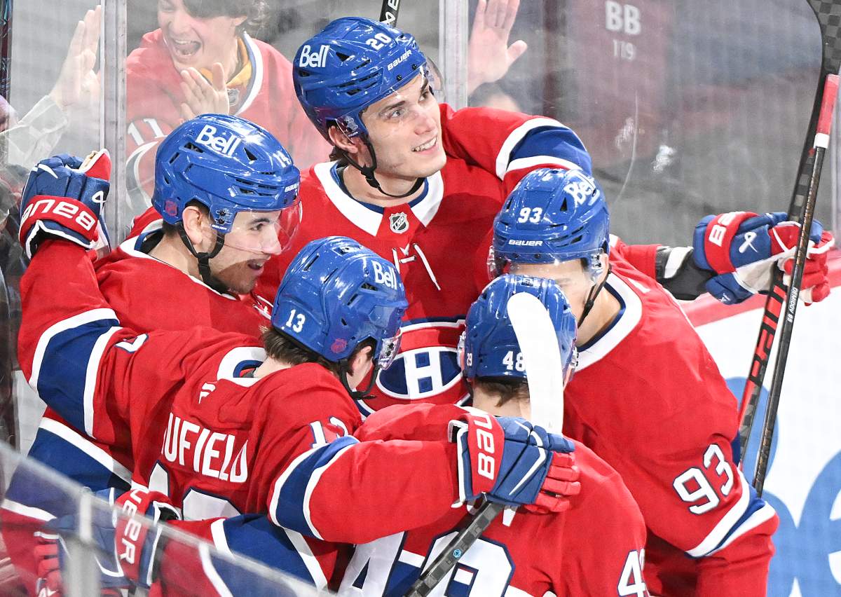 Montreal Canadiens celebrate a goal