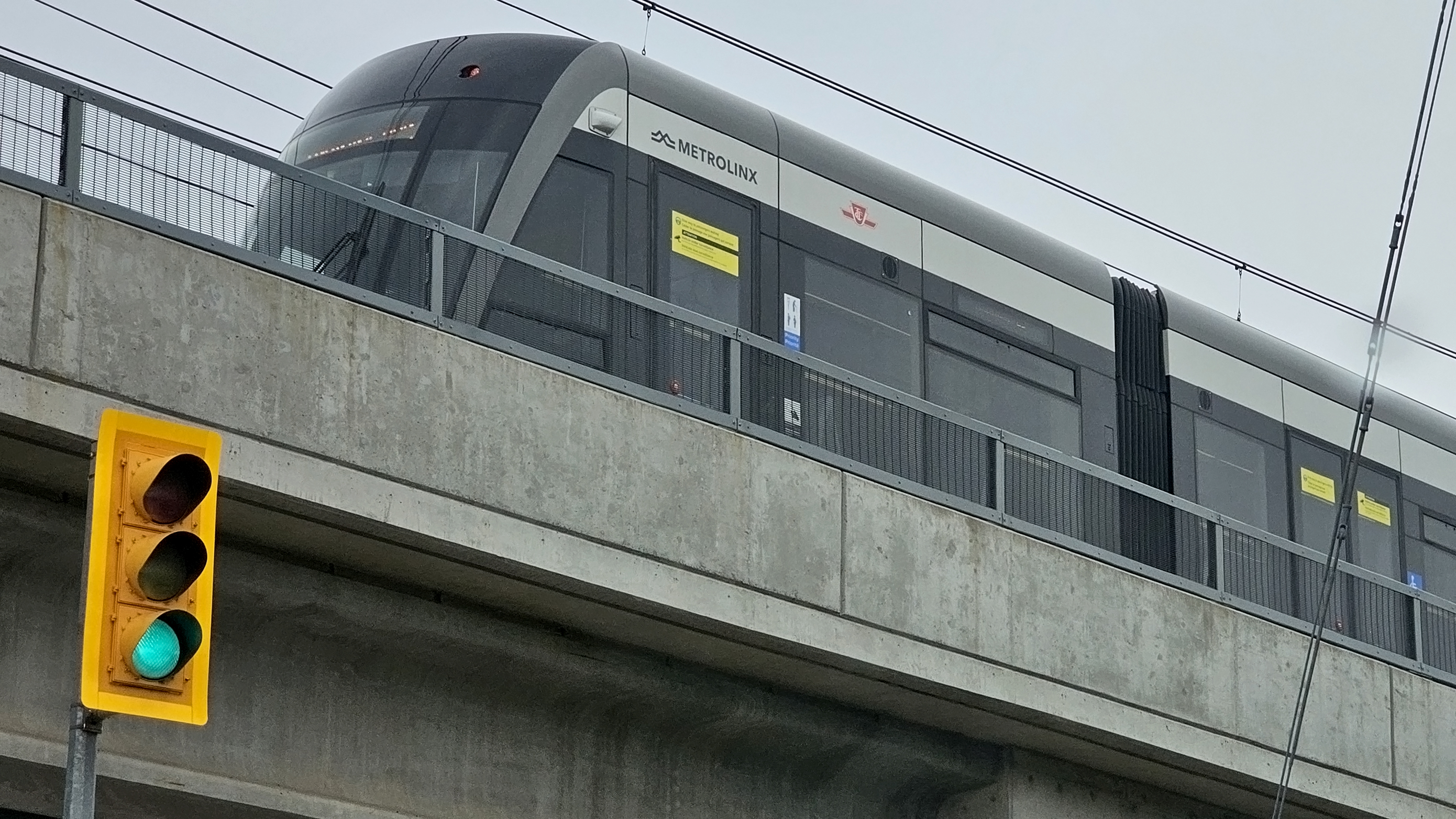 Отлаганият с години Eglinton Crosstown LRT официално е постигнал съществено