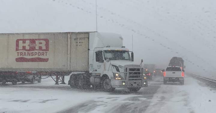 Бързо движеща се система с ниско налягане обхвана Албърта в