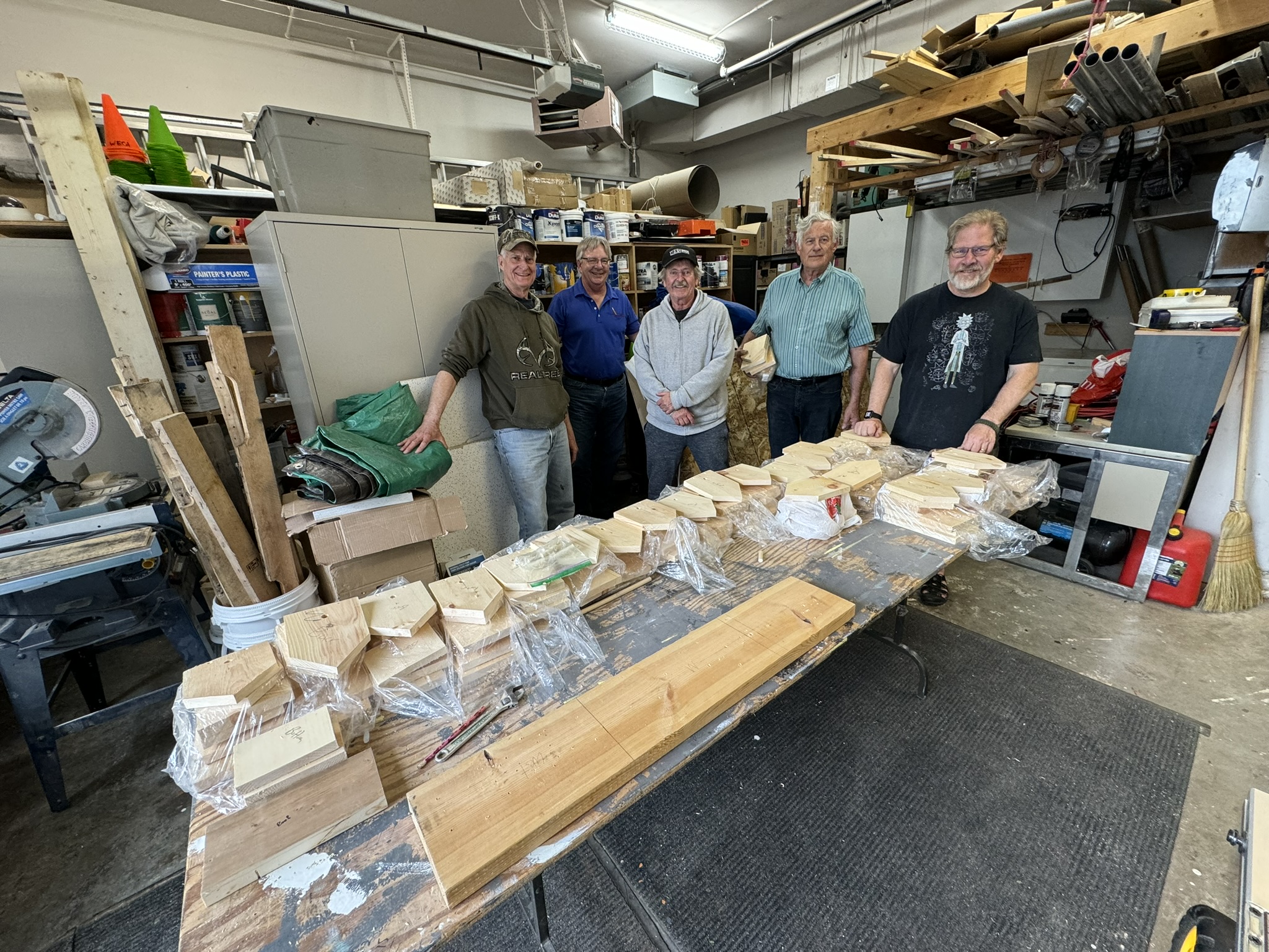 West Edmonton Men’s Shed program builds connections while helping Glenrose patients