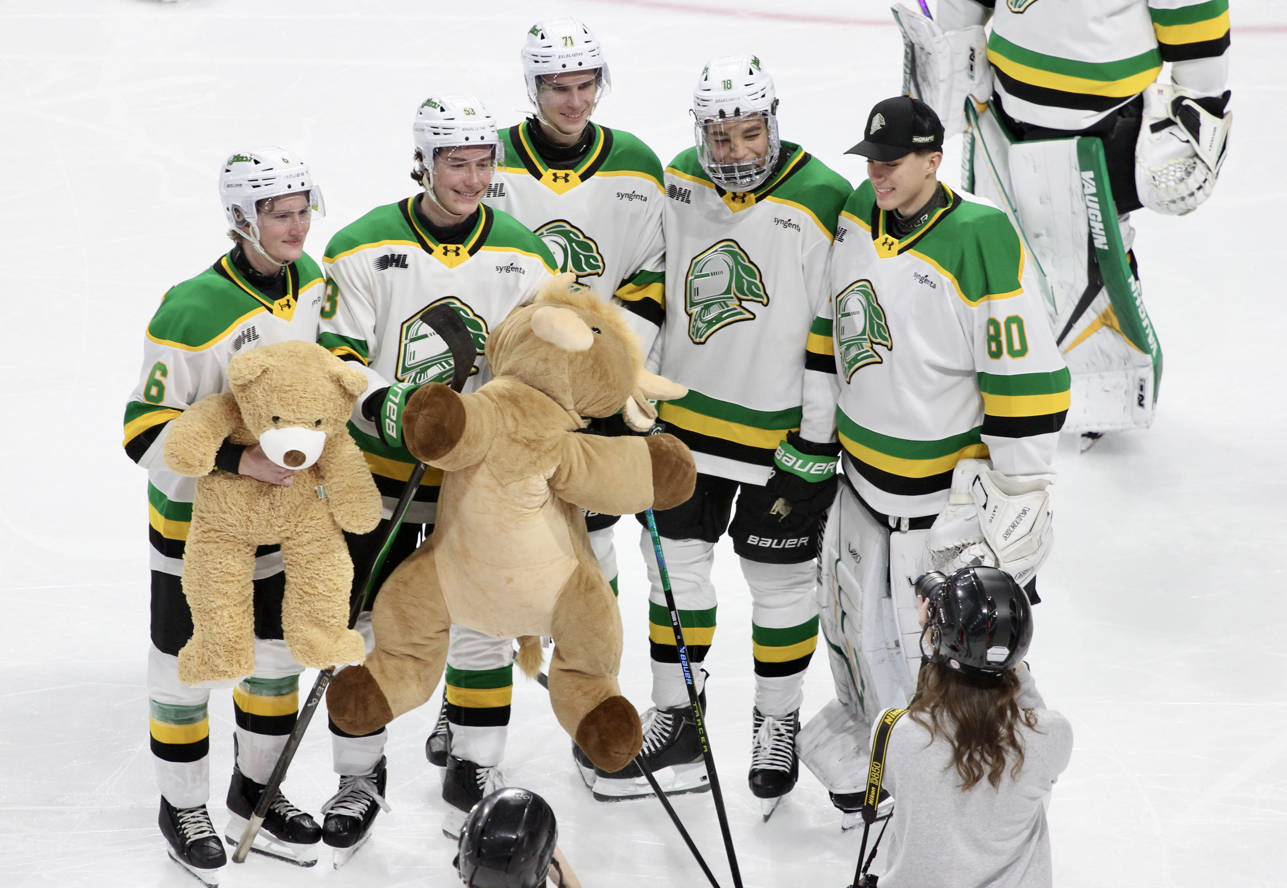 Kitchener Rangers edge London 4-3 as Knights break their own OHL Teddy Bear Toss record