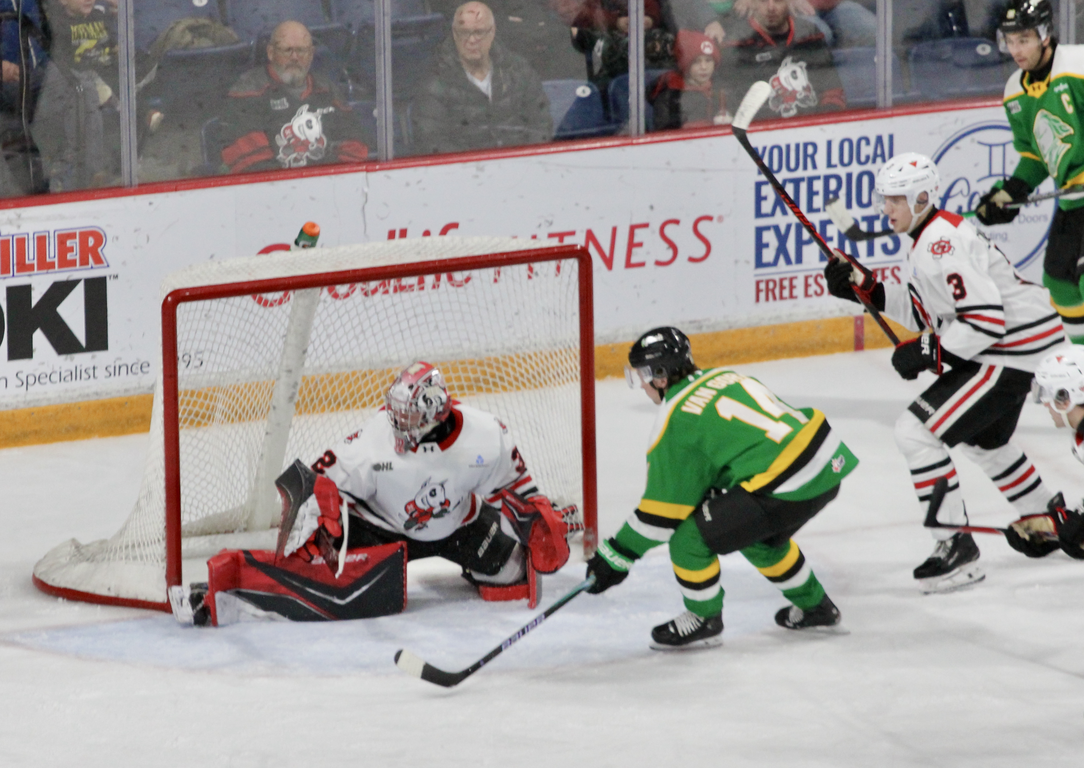 Four-point night for Londoner Ryan Roobroeck lifts IceDogs past Knights