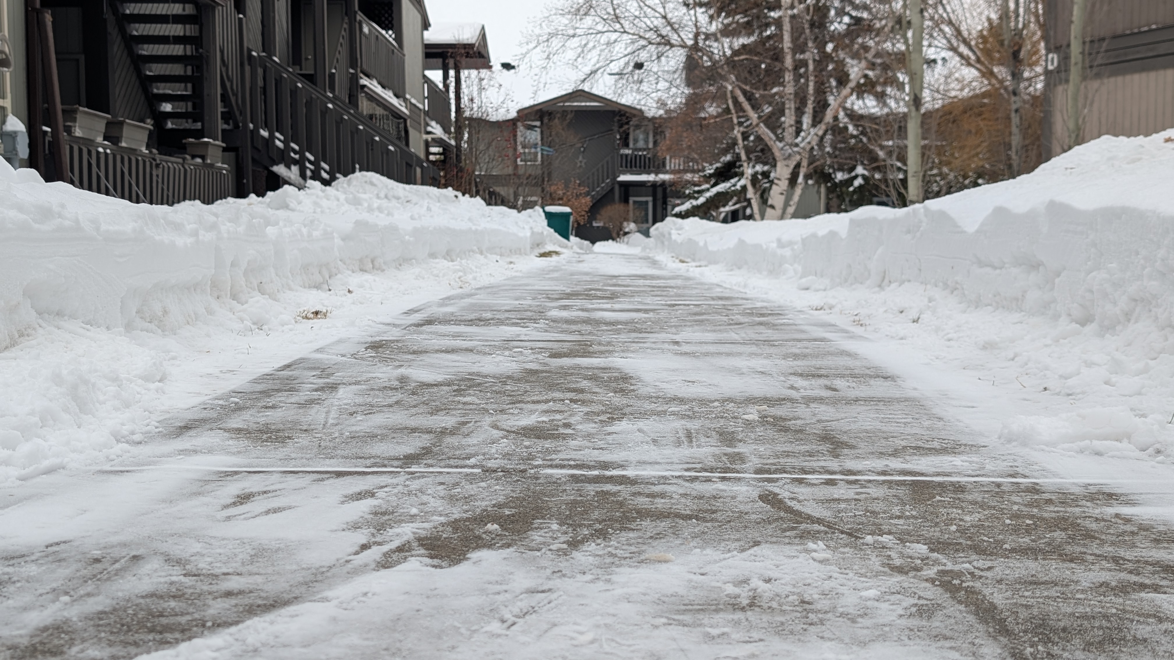 Едмънтън се отказа от бялата Коледа, Фаза 1 забрана за паркиране отново в сила