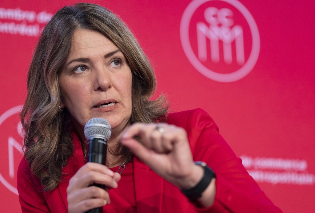 Alberta Premier Danielle Smith speaks at the Chamber of Commerce of Metropolitan Montreal in Montreal on Monday, Oct. 6, 2025. THE CANADIAN PRESS/Christinne Muschi.
