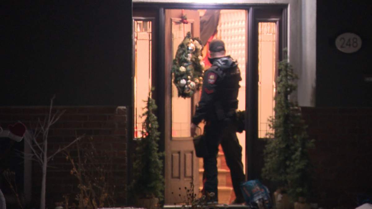 Neighbours told Global News that there was a heavy police presence at the house for about two hours, starting around 10 p.m. on Sunday.