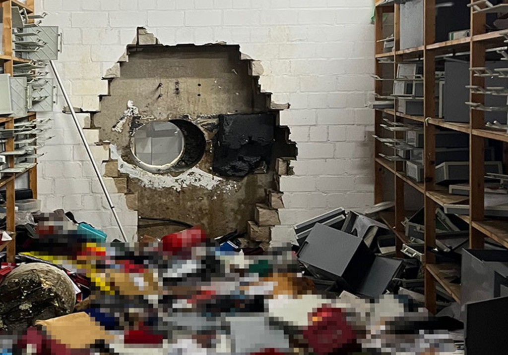 Крадци проникнаха в трезор на германска банка, откраднаха десетки милиони в брой, ценности