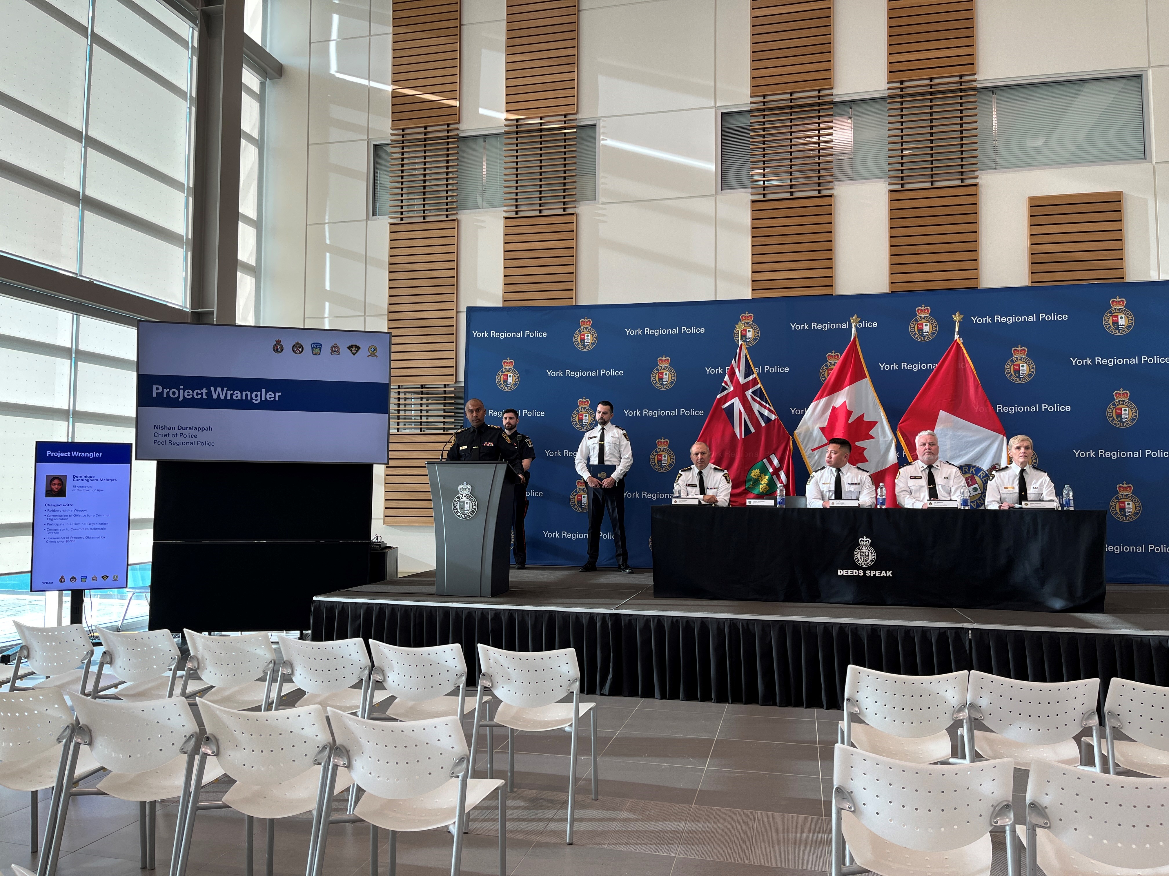 Регионалната полиция на Йорк твърди че коалиция от възрастни мъже