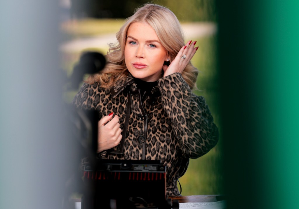 Пресаташето на Белия дом Каролайн Лийвит сподели нови снимки от