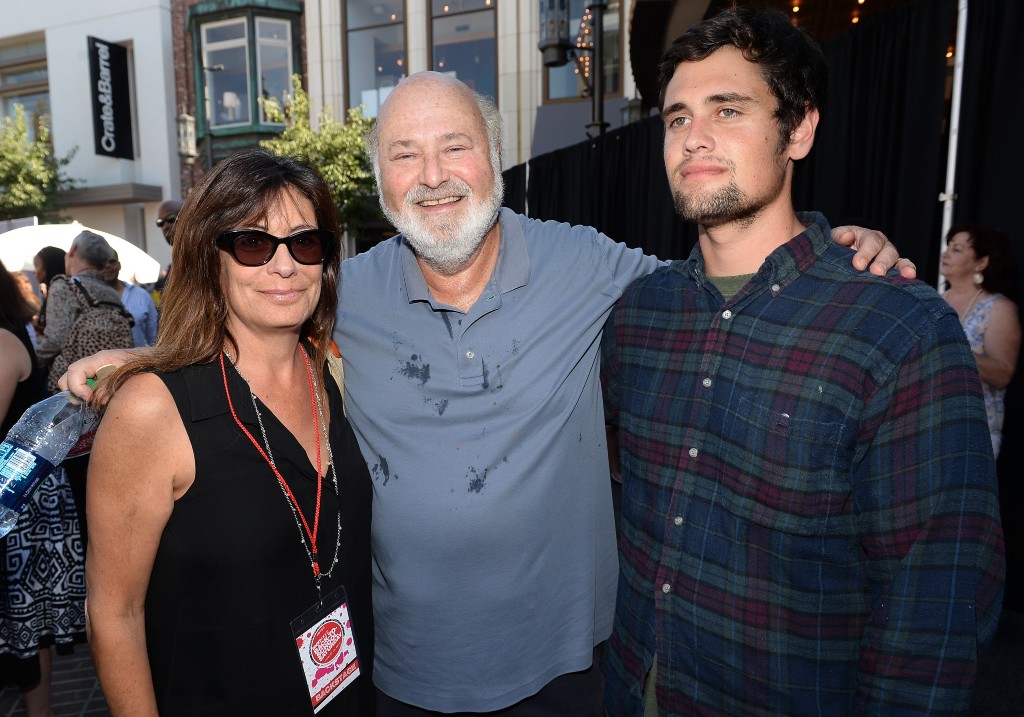 Окръжният прокурор на Лос Анджелис Нейтън Хохман и шефът на