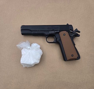 Двама души от Северна Алберта са арестувани и обвинени след