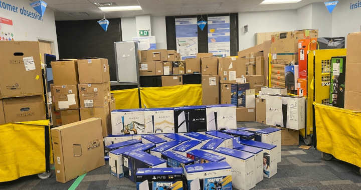 Регионалната полиция на Дърам казва че са откраднати стоки на