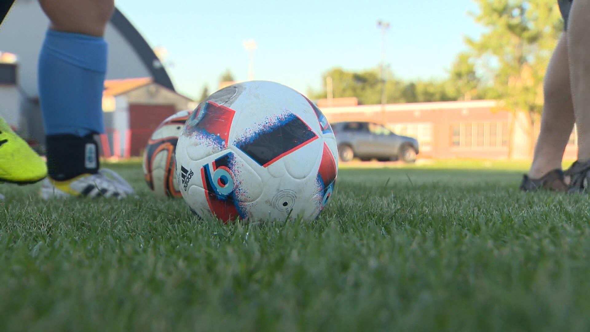 От футбол до лакрос Манитоба предлага на децата възможността да