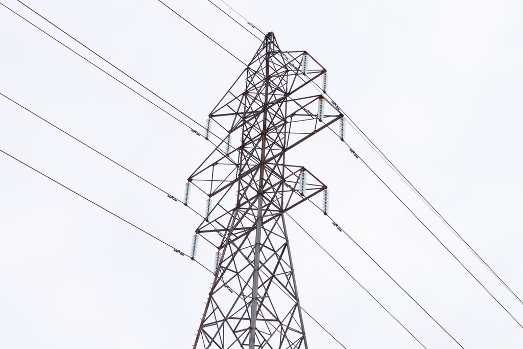 Extreme cold forced Hydro-Québec to temporarily halt electricity exports to Massachusetts as demand surged in Quebec during a polar vortex, just days after a new transmission line opened.