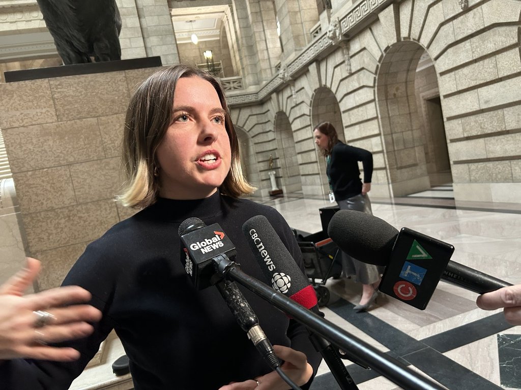 Коалиция от екологични трудови и други групи казва че правителството