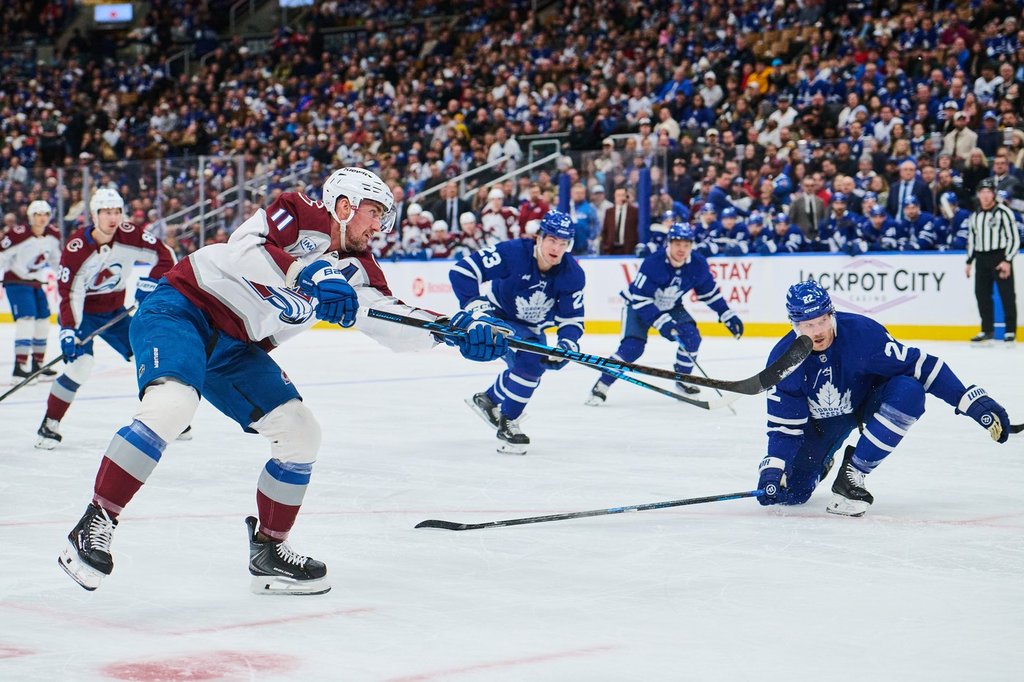 Нелсън избута Avalanche покрай Maple Leafs с 4-1